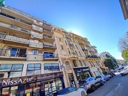 Nestor&Jeeves - FLOREAL BEACH - Central - Close sea