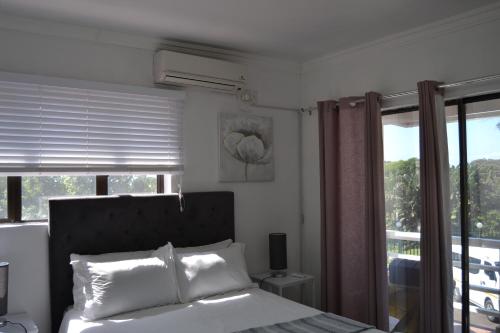 Gallery image of Palmtree place - Stylish self catering unit in Umkomaas