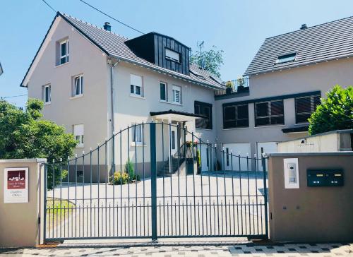 Imagen de la galería de Maison d hotes Coeur de Village Alsace & spa, en Rohrwiller