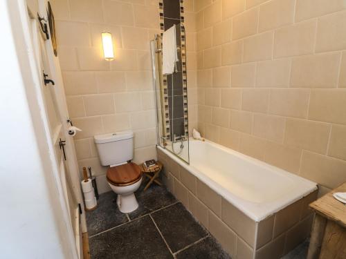 Un baño de New Thatch Farm