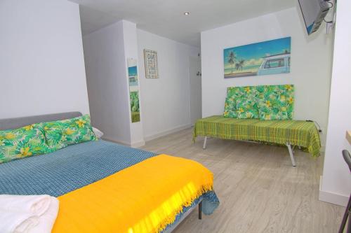 Mercado Huelin Apartments