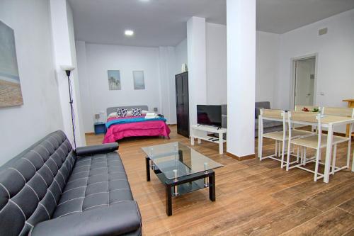 Mercado Huelin Apartments