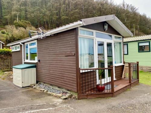Gallery image of Chalet 135 - Clarach Bay Holiday Village in Aberystwyth