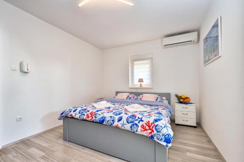 Apartman Franka / Novalja / Zrče