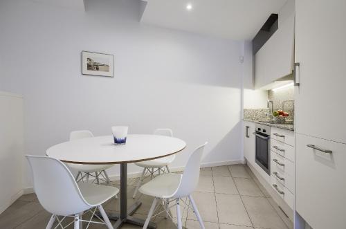 Dapur atau dapur kecil di Canvas Apartments&Lofts