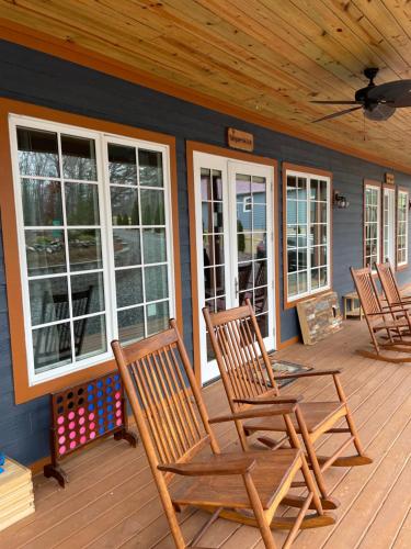 Weaverville cottage – Photos 2