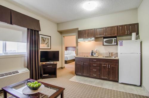 Quality Inn & Suites – Photos 3