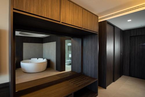 Gold Tower Lifestyle Hotel photo 98