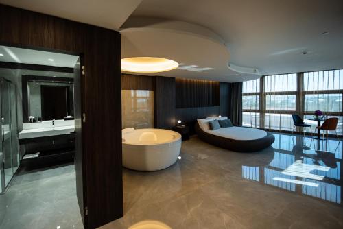 Gold Tower Lifestyle Hotel photo 110