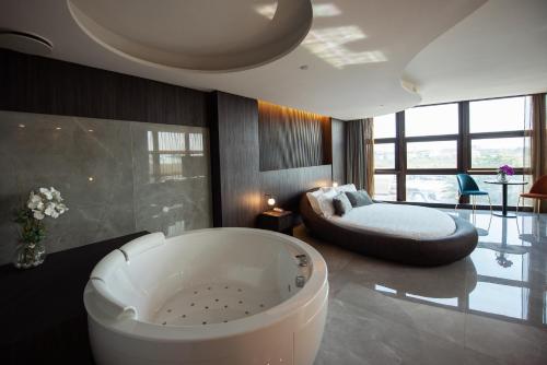 Gold Tower Lifestyle Hotel photo 106
