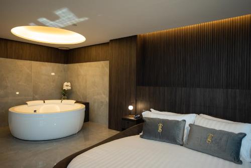 Gold Tower Lifestyle Hotel photo 111