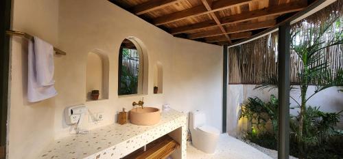 Koupelna v ubytování Tiu Oasis Lombok
