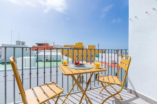 Ventura- Centric, Pool, WIFI and Parking