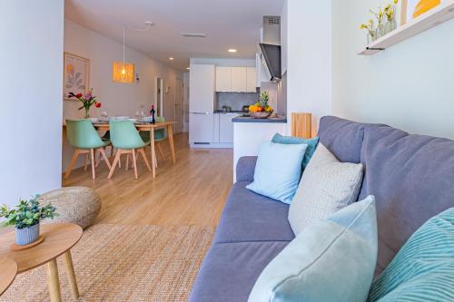 Ventura- Centric, Pool, WIFI and Parking
