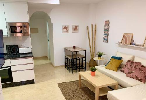 Moderno apartamento junto a la playa y el centro