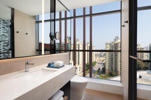 Kupatilo u objektu Fairfield by Marriott Chongqing Yongchuan