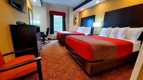 Stonebrook Lodge Bryson Cityにあるテレビまたはエンターテインメントセンター