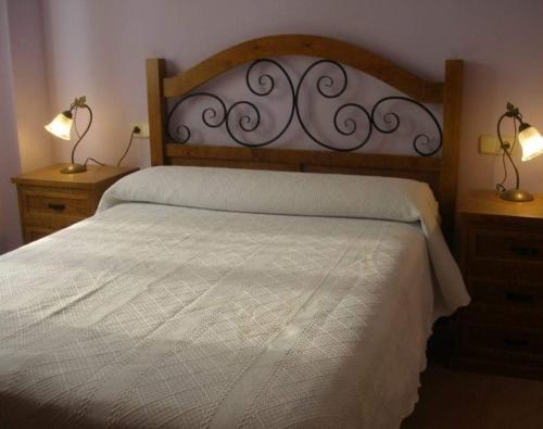 Giường trong phòng chung tại Casa Rural Betania