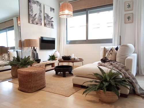 Oasis Pacifico, Málaga – Updated 2022 Prices