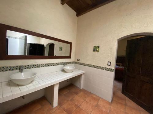 Ett badrum på Casa del viajero colonial