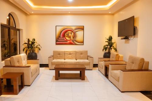Seating area sa Ndaru Luxury suites