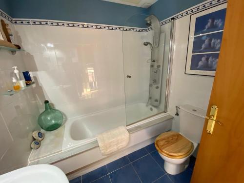 Ένα μπάνιο στο Casa Loureal Ribeira Sacra Ourense