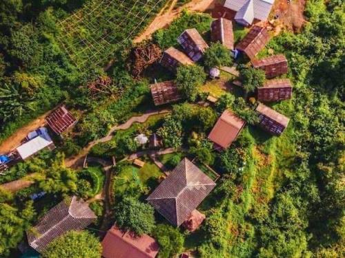 an overhead view of a park with trees and buildings at 3 Pok Maewang jinxiang in Ban Mae Sapok Noi