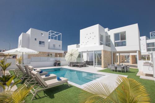 Walk to Beach- Central Protaras- Pool Villa, Blue Island Villa