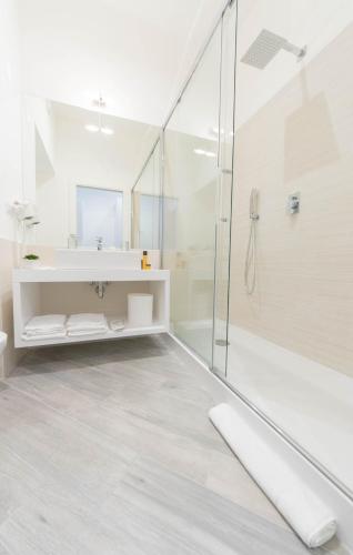 Vantaggio Suites