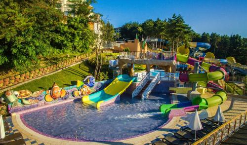 The swimming pool at or close to AquaClub GRIFID Hotel Bolero - Ultra All Inclusive & Private Beach