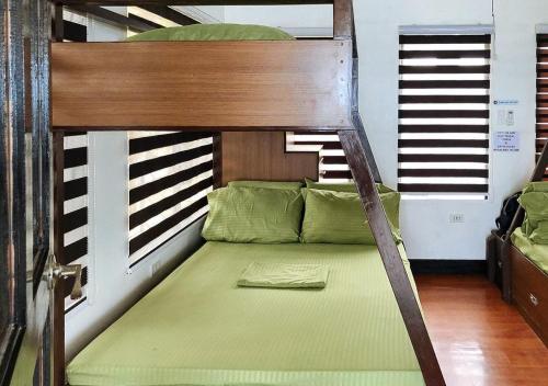 Двуетажно легло или двуетажни легла в стая в Tabique by the sea