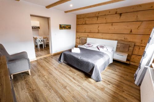 Katil atau katil-katil dalam bilik di WILLA Z BALI SPA - Jacuzzi Sauny Grota Solna-Tężnia