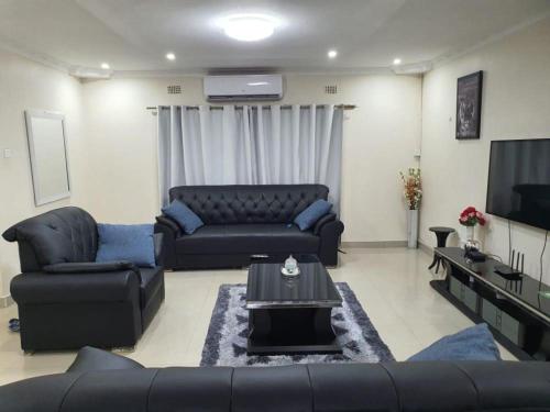 Μια τηλεόραση ή/και κέντρο ψυχαγωγίας στο Artem Apartments - Apartment 2