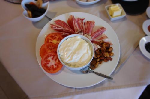 Jídlo v penzionu nebo okolí