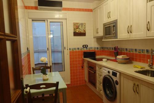 Kuchyň nebo kuchyňský kout v ubytování Vivienda Turistica Santa Maria de la Sierra