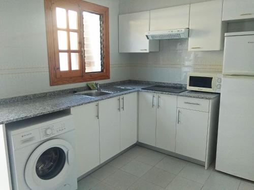 Apartamentos La Cova 3000