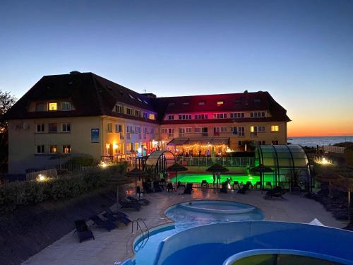 Gallery image of Hôtel Club de la Plage in Merville-Franceville-Plage