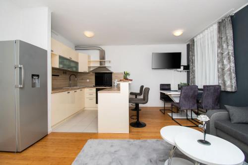 Apartment Only love