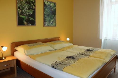 Tempat tidur dalam kamar di Homely Apartments Villa Christiana