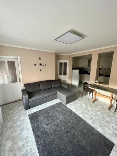 Η κουζίνα ή μικρή κουζίνα στο Vörösmarty Deluxe Vendégház