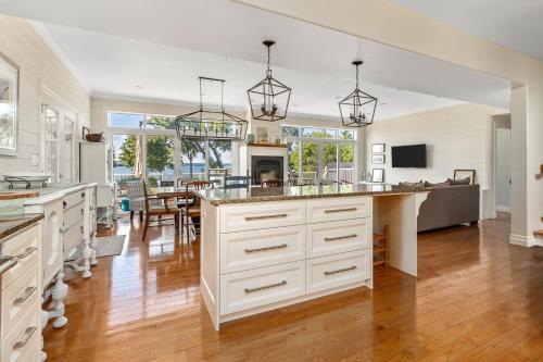 County Lakehouse – Photos 5