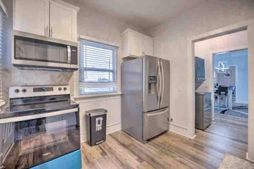 Luxurious Historical Loft Unit D – Photos 2