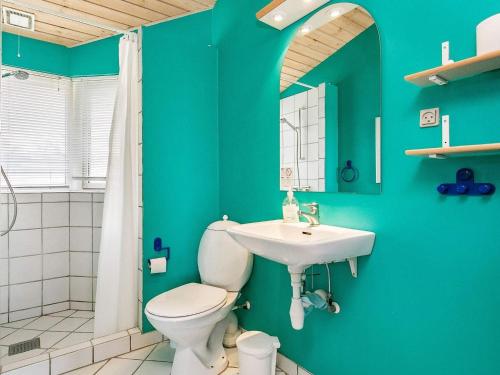 Ванная комната в Holiday home Farsø XVIII