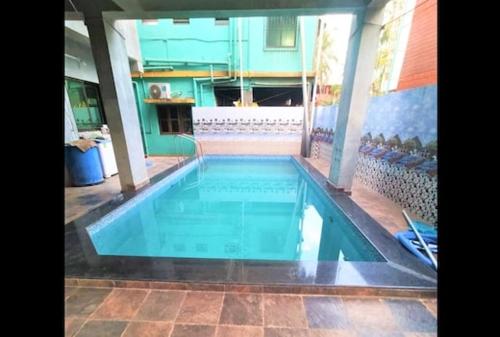 Green Didis cottage apartment hotel tesisinde veya buraya yakın yüzme havuzu