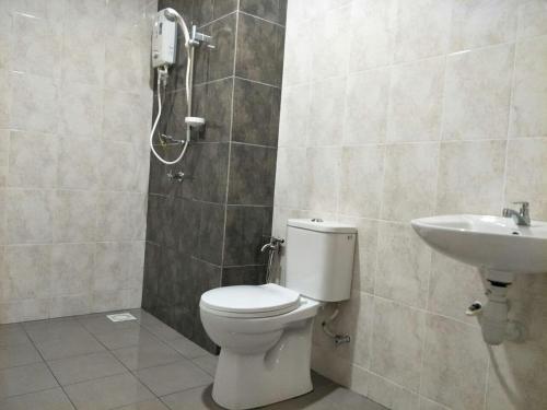 Ванная комната в AMNI Homestay Vista Bangi Muslim Preferred with COWAY Water, Microwave and FREE WIFI