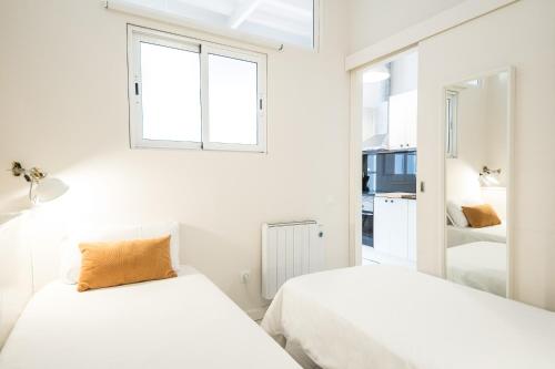 Sunny Terrace Apartment in Gracia, Barcelona - Local Lifestyle