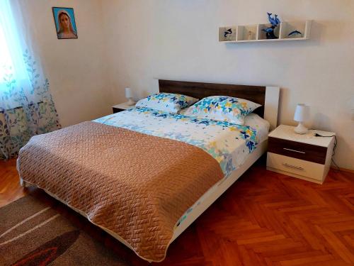 Posteľ alebo postele v izbe v ubytovaní Spacious apartment Ita - near beach (terrace, sea view)