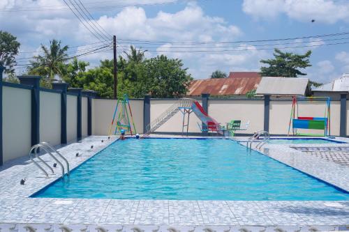 Piscina a Chibuba Airport Accommodation o a prop