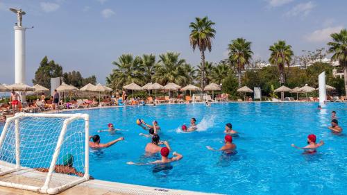 Πισίνα στο ή κοντά στο Starlight Resort Hotel