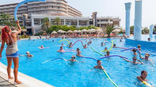 Πισίνα στο ή κοντά στο Starlight Resort Hotel